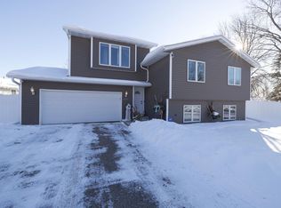 6408 Cavell Ave N, Brooklyn Park, MN 55428