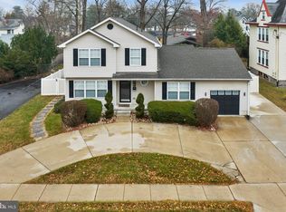 3220 N Cove Rd, Merchantville, NJ 08109