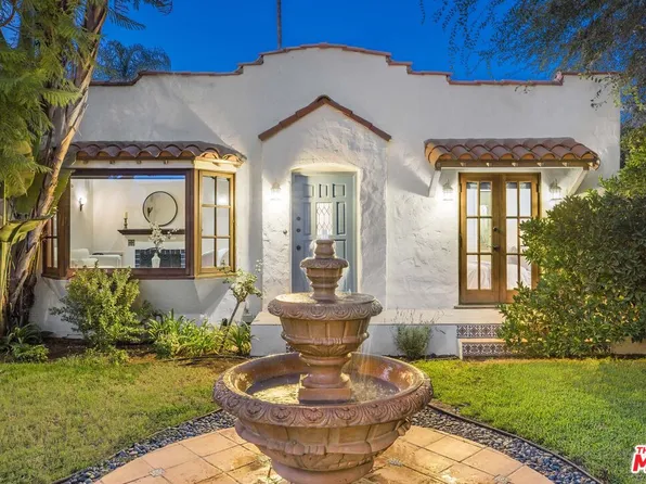 11611 La Maida St, North Hollywood, CA 91601