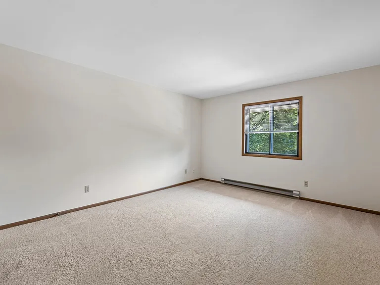 N83W13690 Fond Du Lac Ave #5 — Photo 10