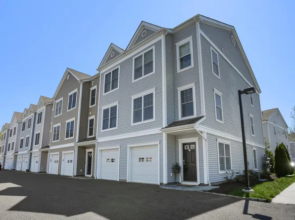 327 Copper Square Drive #327, Bethel, CT 06801