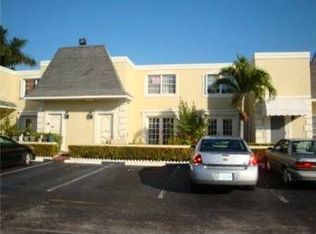 2405 NE 9th St #103, Hallandale Beach, FL 33009