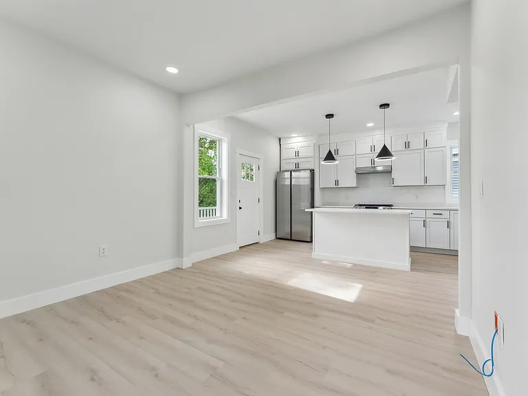 47 Brackett St #3 — Photo 10