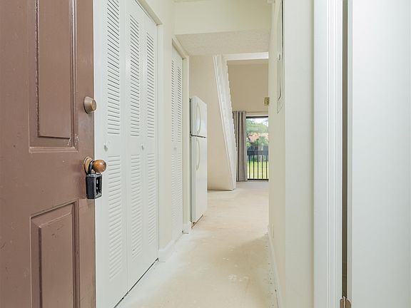 3rd image of 1255 Ponce Island Dr #F782