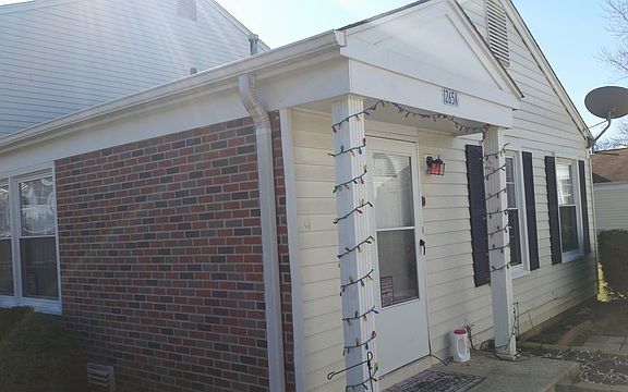 2nd image of 1265 Prairie Ave Unit A
