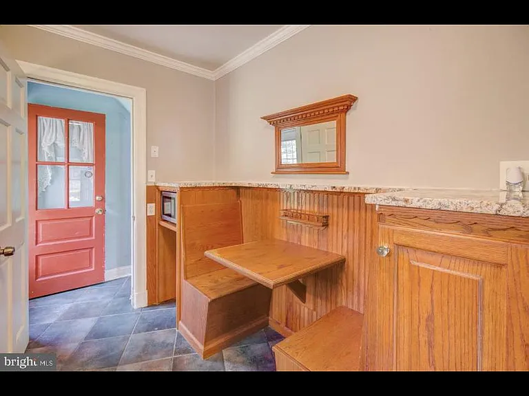 830 Lower Ferry Rd — Photo 6