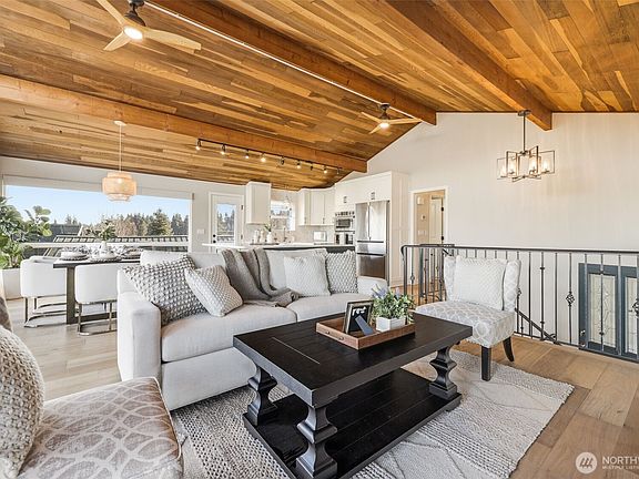 5th image of 4411 183rd Avenue E