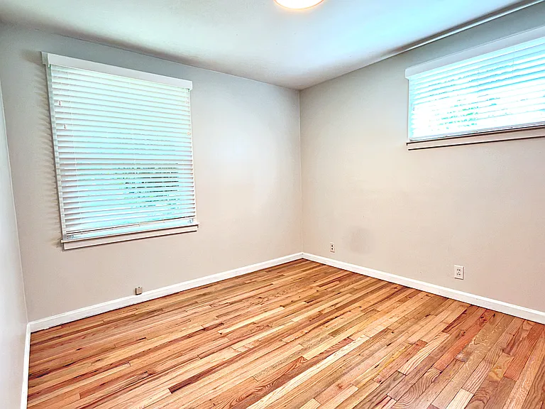 12820 SW Edgewood St — Photo 23