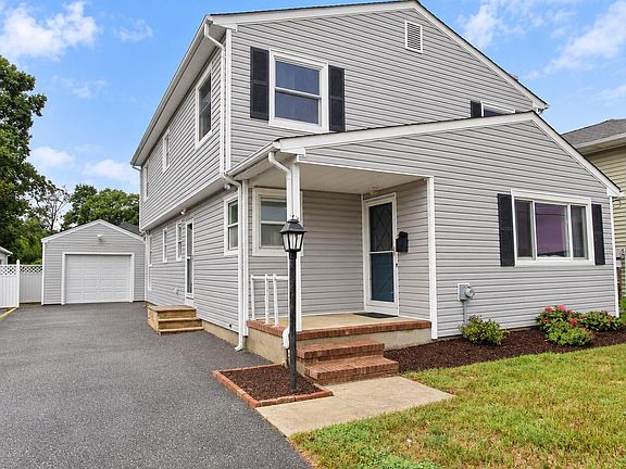 3rd image of 431 Yale Avenue