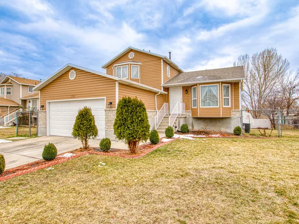 1735 W Dale Ridge Ave N, Salt Lake City, UT 84116