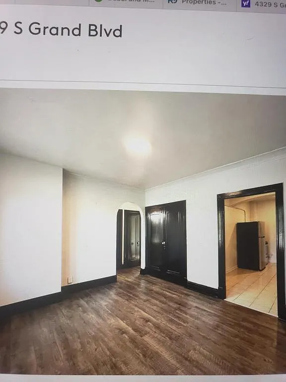 4329 S Grand — Photo 2