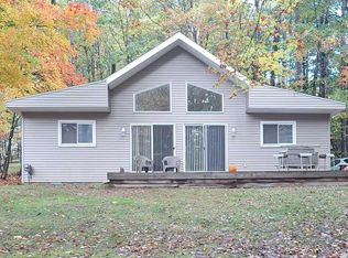 9550 Golf Port Dr #202, Stanwood, MI 49346