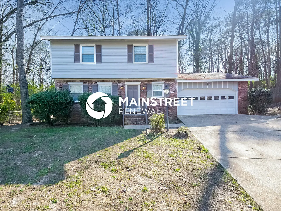 420 Argonne Dr NE