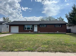 1705 S Grinnell St, Perryton, TX 79070