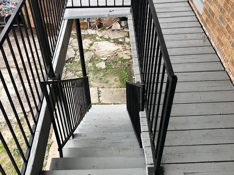 220 Milby St — Photo 11