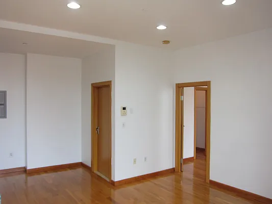 Rented by Kian Realty | media 8