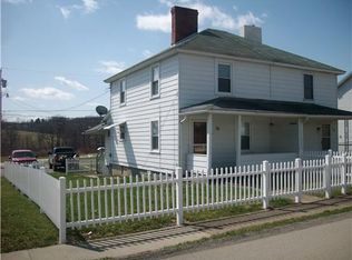 3358 3rd St, Grindstone, PA 15442