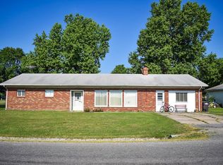 8435 Prairietown Rd, Worden, IL 62097