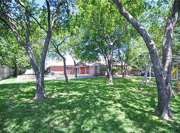 2nd image of 5402 Juniper Ct