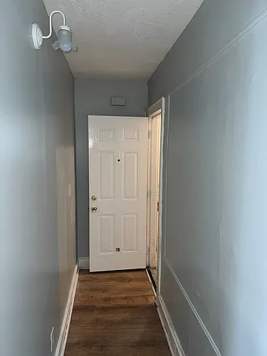 17 Webb Ave #1R Photo 1