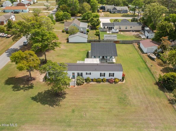 201 Live Oak Drive, Cape Carteret, NC 28584