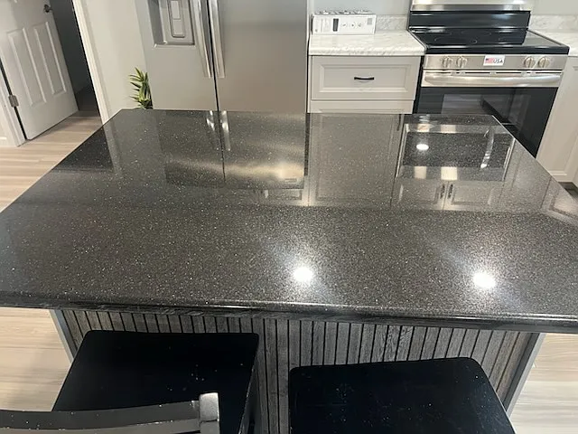 900 Morse St #900 — Photo 12