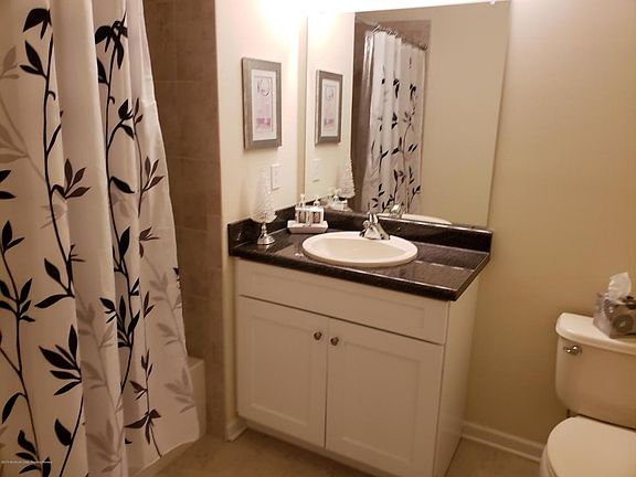 3rd image of 712 Amy Ct #1000