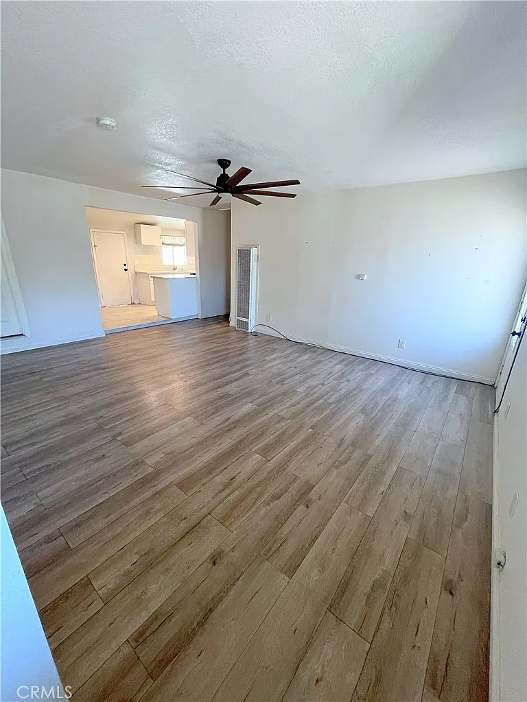 4 bed, 1160 sqft, $4,500 — Photo 2