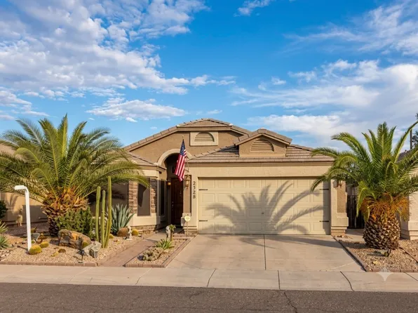 2424 E Morrow Dr, Phoenix, AZ 85050