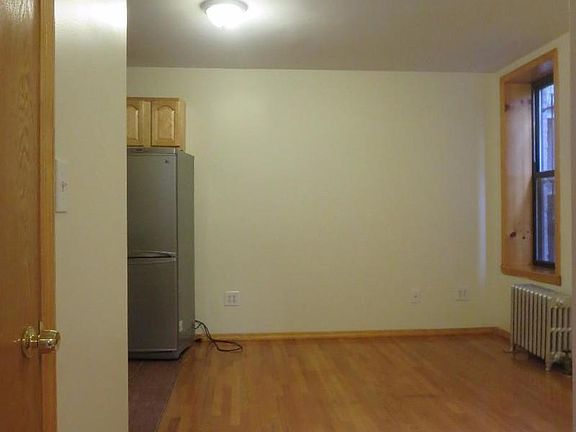 4th image of 69 E 7th St APT 1C