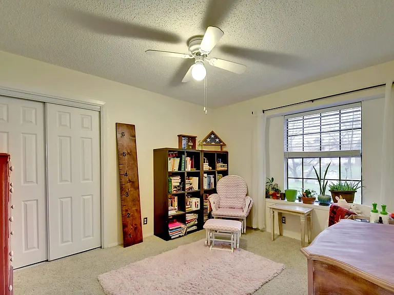 506 S Mount Rushmore Dr — Photo 16