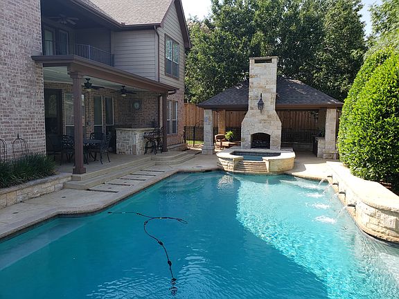 3rd image of 2628 Pasadena Pl