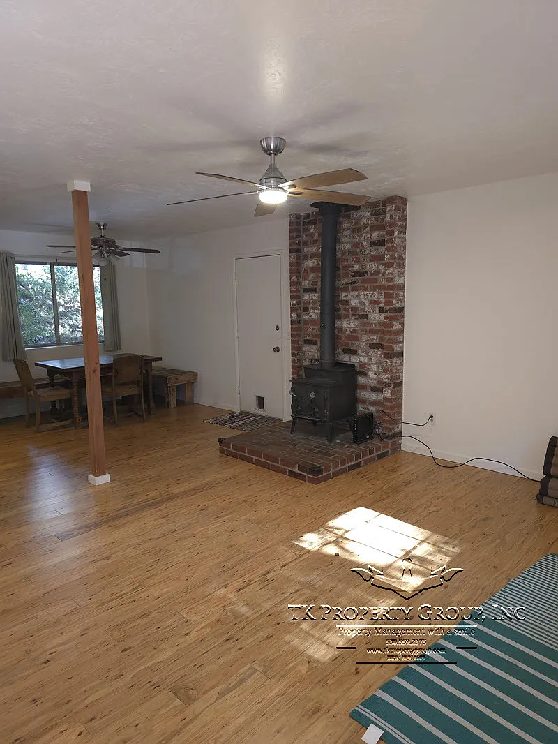 16048 Mountain View Drive - 1 — Photo 2