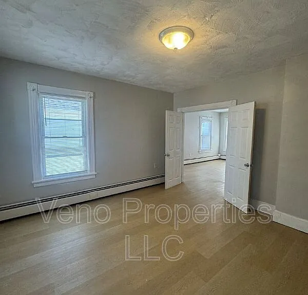 129 N 3rd Ave #2 — Photo 9