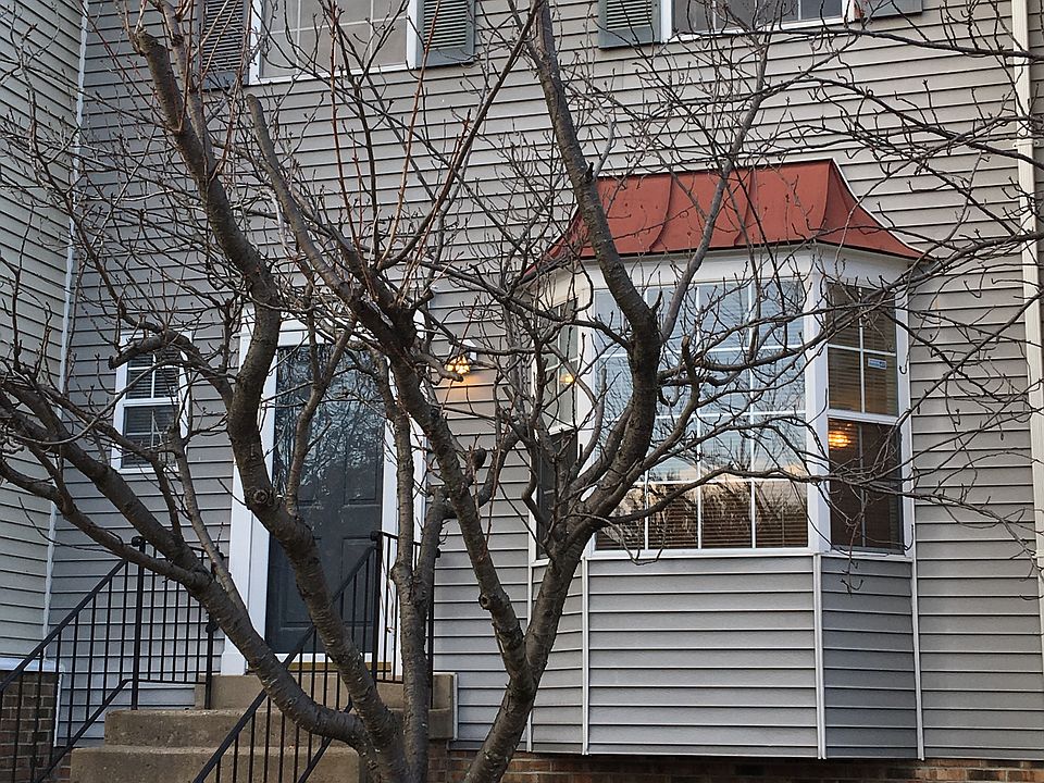 1st image of 4214 Stockbridge Dr #79B