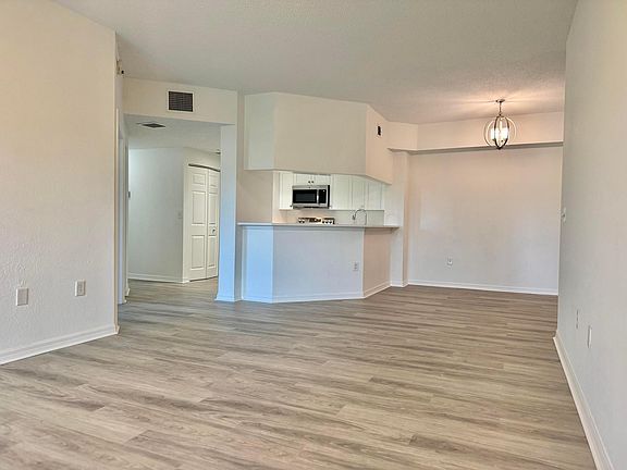 3rd image of 2725 Anzio Court #304