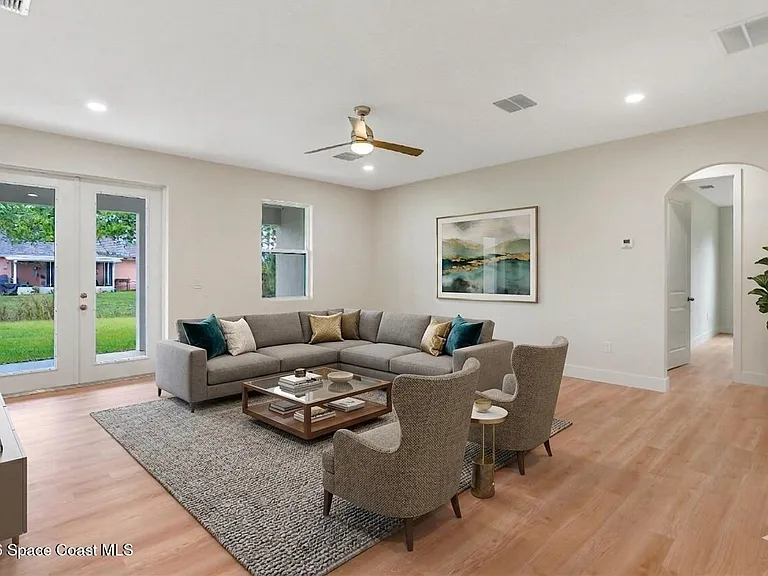 1041 Wesberry St SE — Photo 8