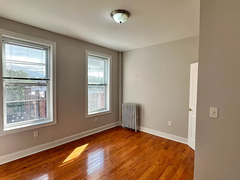 114 Stuyvesant Ave #5E — Photo 4