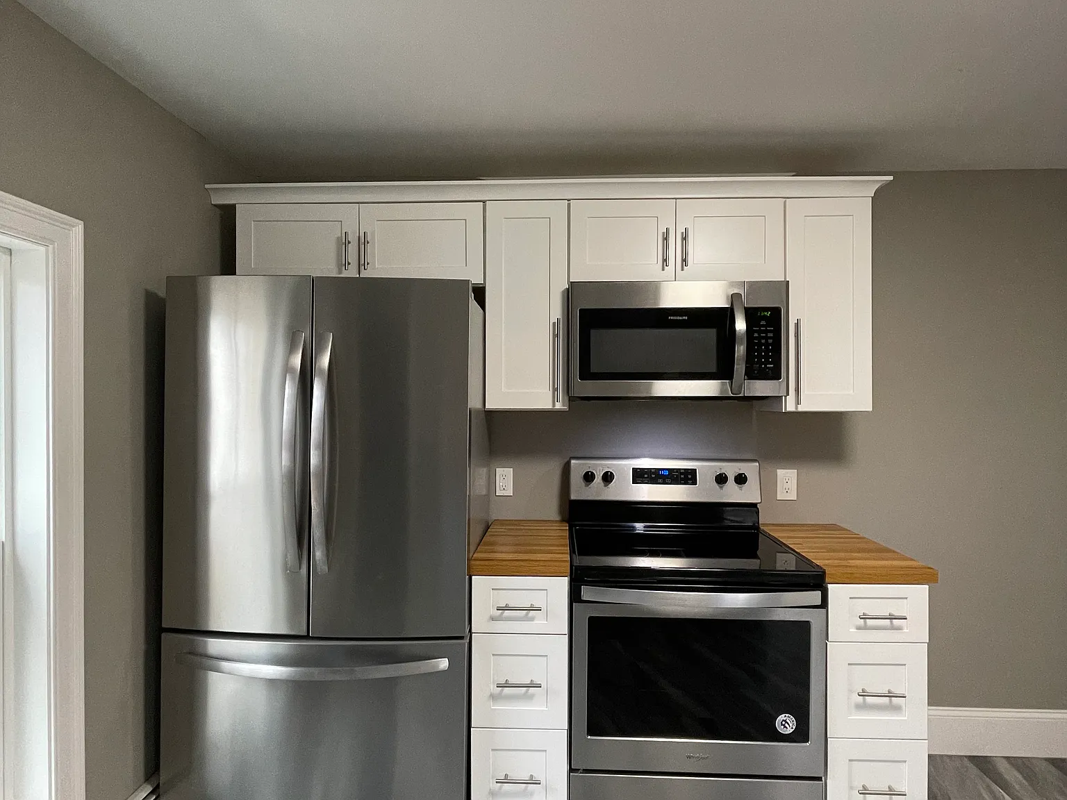 3 bed, 1000 sqft, $2,295 — Photo 3