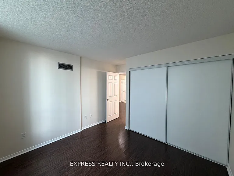 39 Pemberton Ave #Penthouse 16 — Photo 8