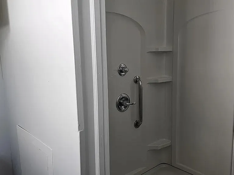 220 S Millwood Ave — Photo 16