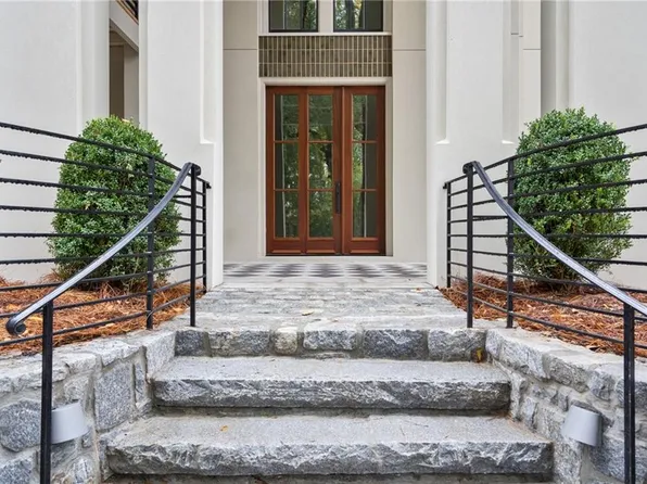 96 Sheridan Dr, Atlanta, GA 30305