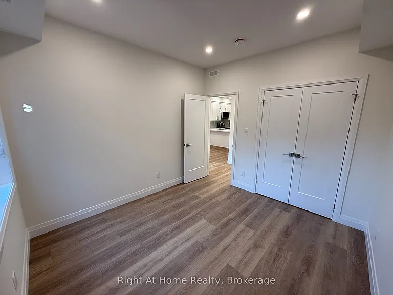 576B Guelph St — Photo 12
