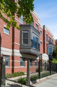 1425 S Halsted St APT 2B, Chicago, IL, 60607