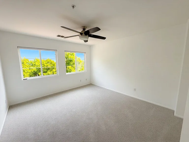 1384 Ashton Park Ln — Photo 11
