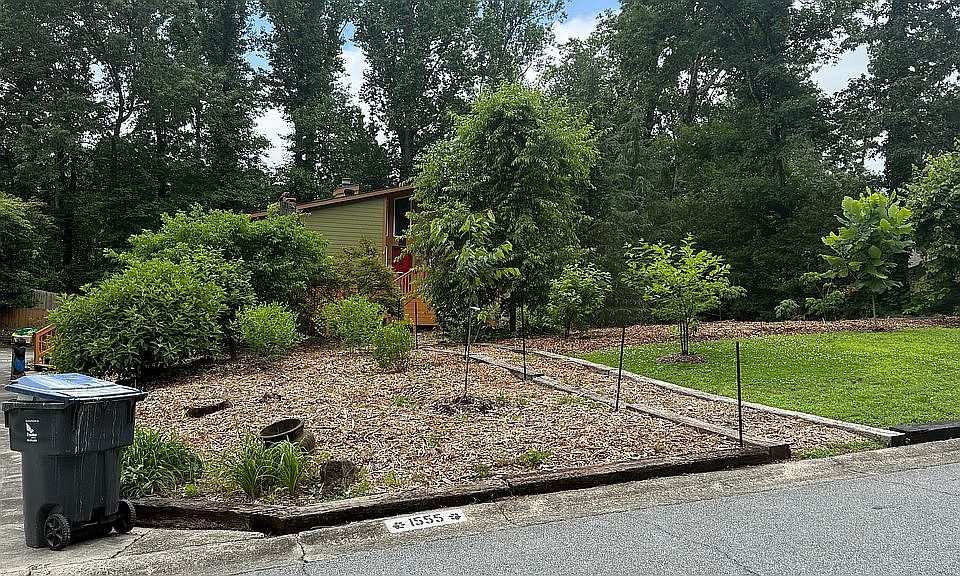 2nd image of 1555 Oak Creek Dr