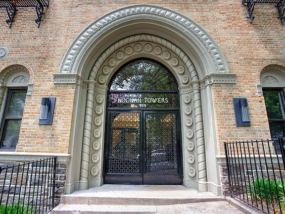 5th image of 939 Woodycrest Ave #157