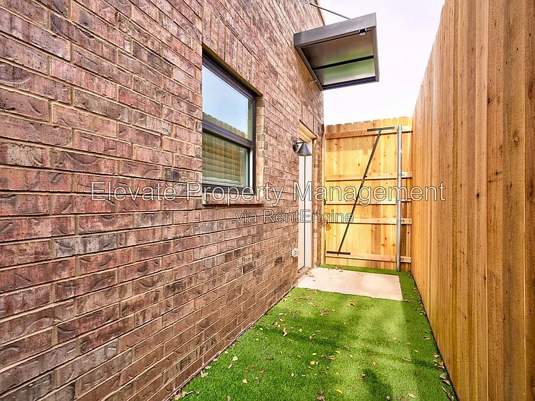 1612 NW 17th St #1 — Photo 12