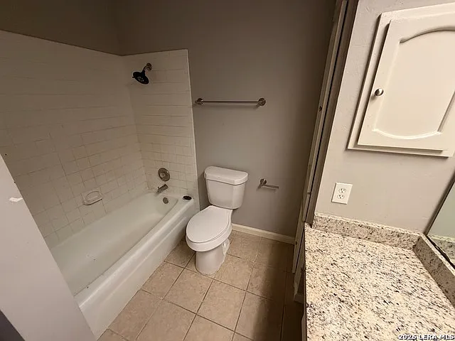 2811 Woodbury Dr #201 — Photo 15