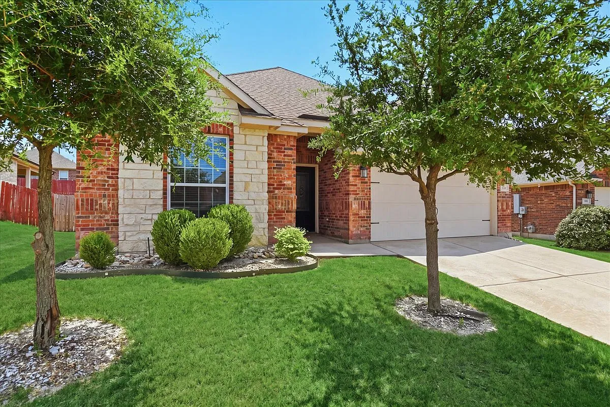 3 bed, 1768 sqft, $2,050 — Photo 4